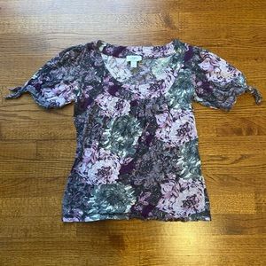 Woman’s Loft top, size small